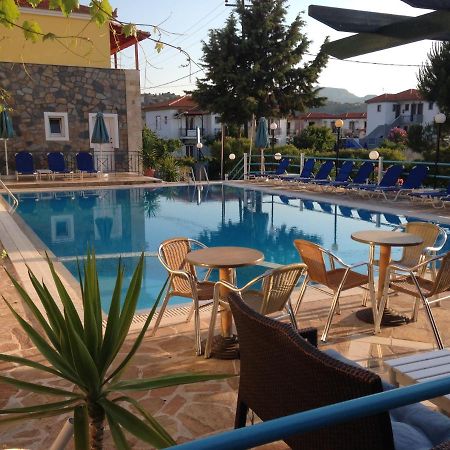 Anaxos Hotel Bagian luar foto