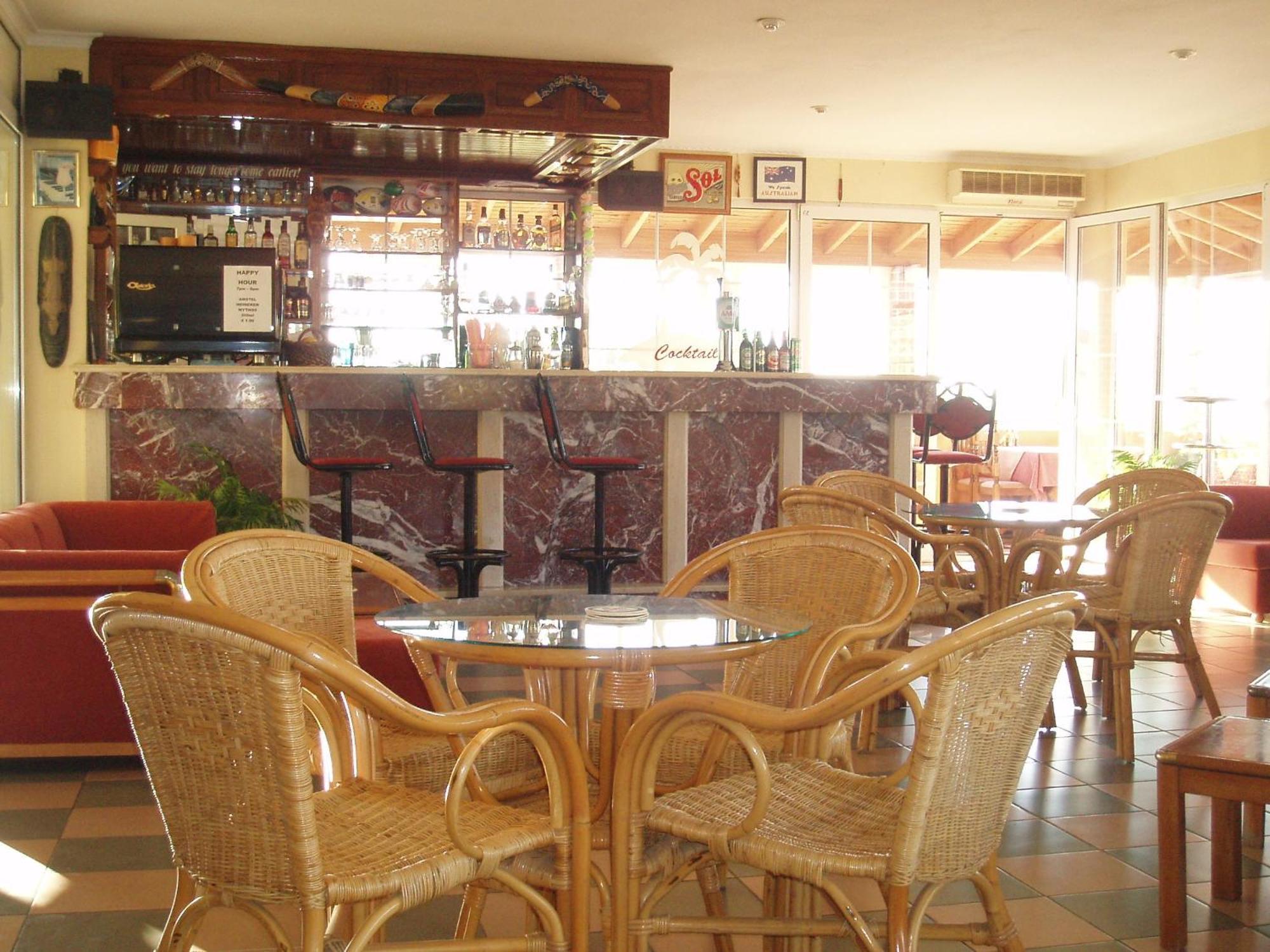 Anaxos Hotel Bagian luar foto