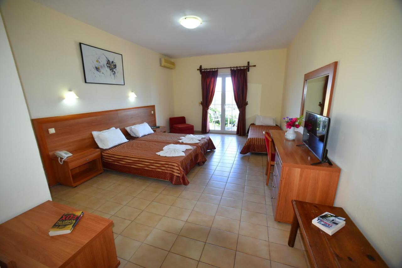 Anaxos Hotel Bagian luar foto